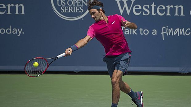 
                <strong>Federer jagt Connors 2.0</strong><br>
                Auch bei den Turniersiegen hat Connors noch die Nase vorne: Der viermalige Weltsportler Federer (auch das ist ein Rekord!) stand schon 96 Mal ganz oben. Jimmy Connors feierte unglaubliche 108 Erfolge.
              