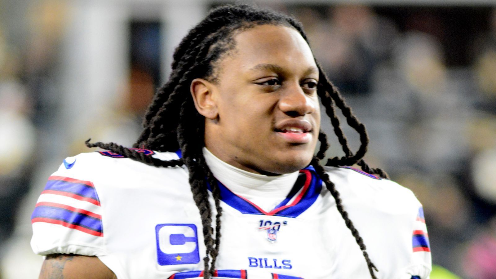 
                <strong>Tremaine Edmunds (Linebacker - Buffalo Bills)</strong><br>
                Tremaine Edmunds ist als Linebacker der Kopf der Defensive. Der erst 22-Jährige wurde 2018 in der ersten Runde von Buffalo gedraftet und hat nicht viel Eingewöhnungszeit gebraucht. 2019 und 2020 wurde er dementsprechend in den Pro Bowl gewählt. Nachdem er am Anfang der Saison noch an Verletzungen laborierte und trotzdem zum Einsatz kam, ist er zuletzt etwas fitter und besser geworden. 
              