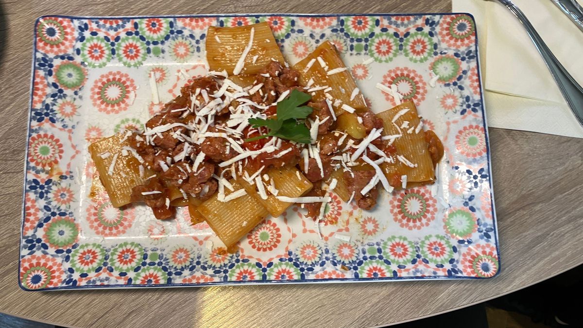 Paccheri con Salsiccia