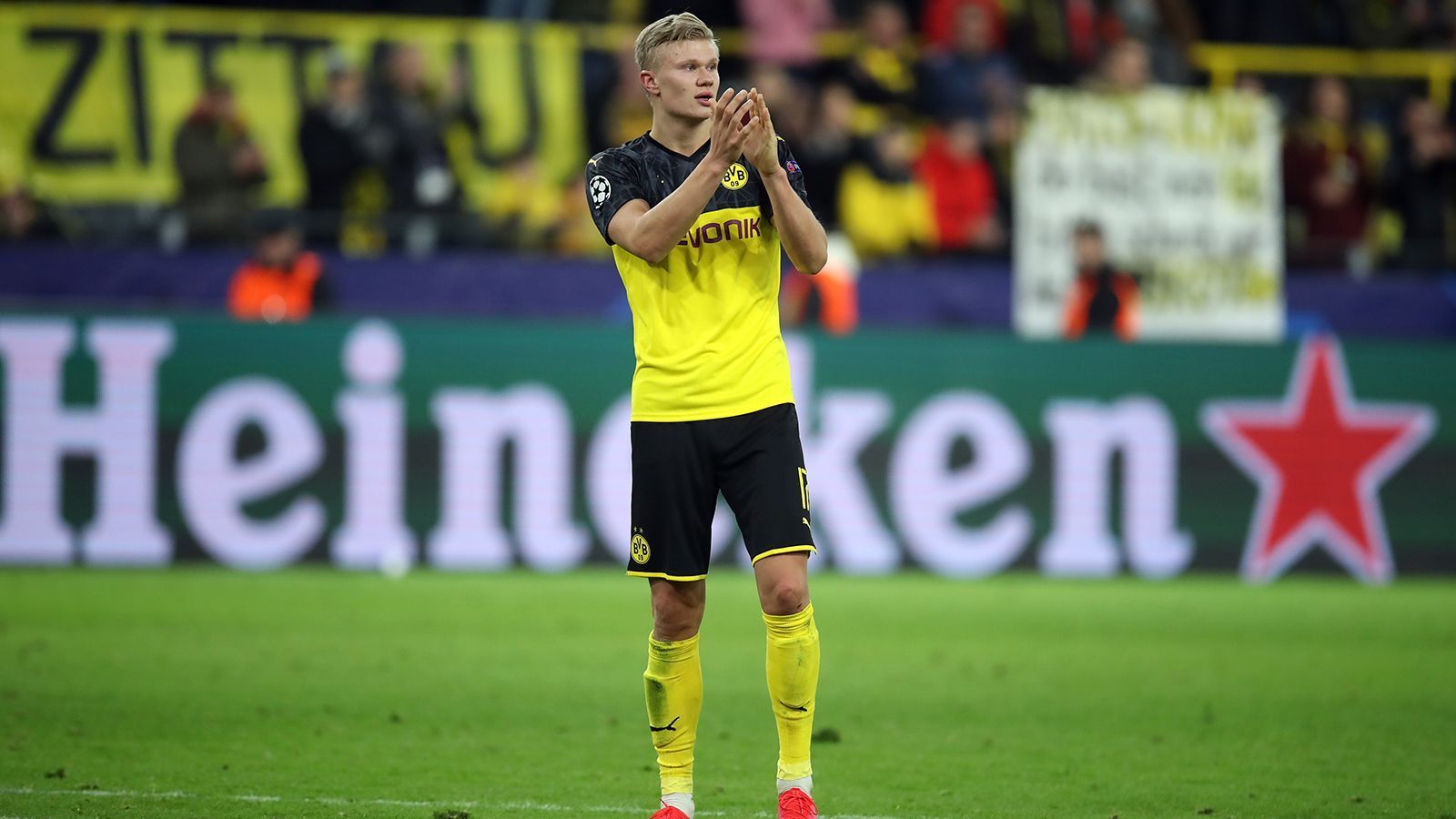 
                <strong>Aktueller Marktwert: Erling Haaland</strong><br>
                Der Martkwert des Sohnes von Alf-Inge Haaland beläuft sich auf 110 Millionen Euro (Quelle: transfermarkt.de).
              