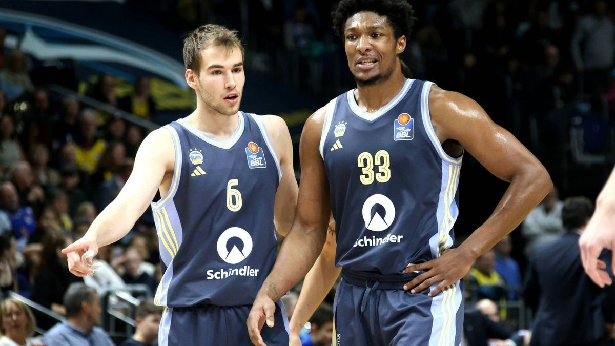 Malte Delow (l.) und Alba Berlin stecken im Tief