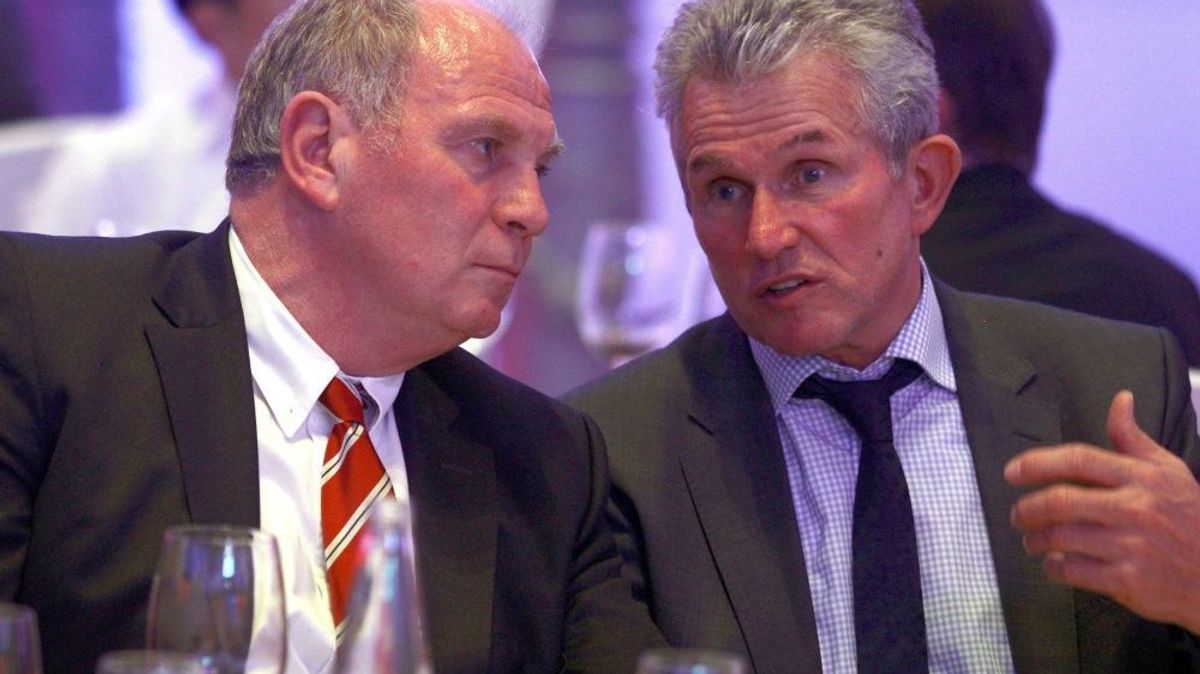 Hoeneß (l.) will mit Heynckes (r.) unbedingt verlängern