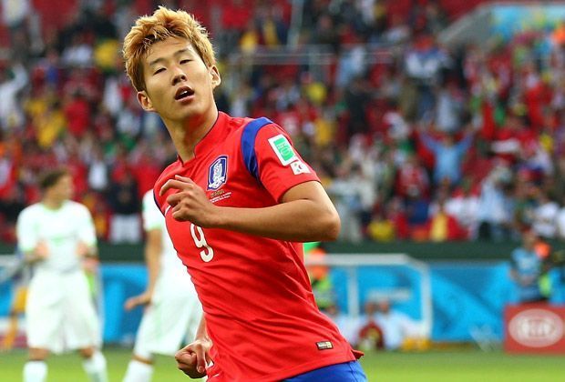 
                <strong>Heung-Min Son (1 Tor, Südkorea, Bayer Leverkusen)</strong><br>
                Mit einem satten Linksschuss trifft Heung-Min Son beim 2:4 seiner Südkoreaner gegen Algerien. Insgesamt fehlt Leverkusens Flügelstürmer bei der WM jedoch die Durchschlagskraft.
              
