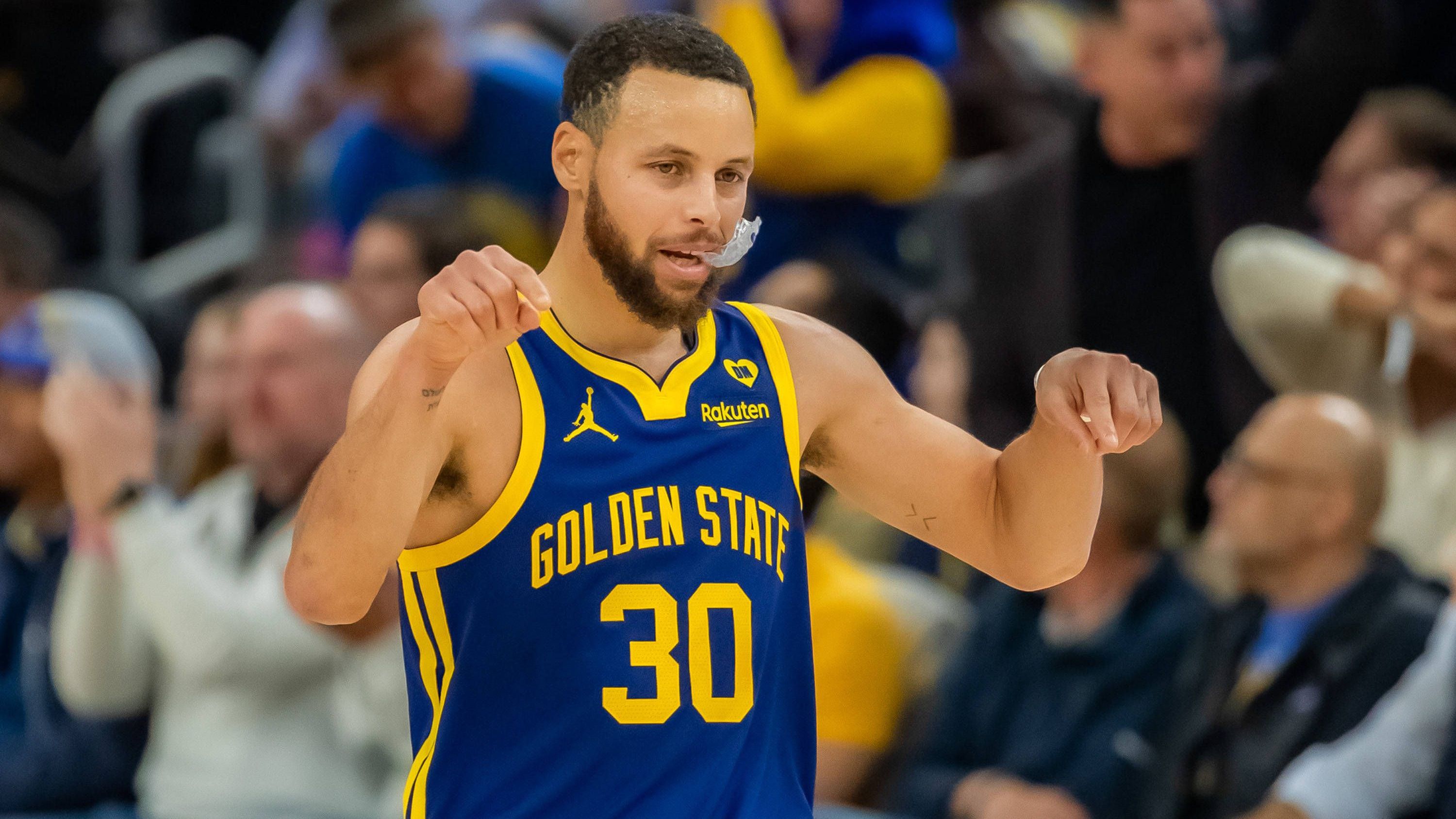 <strong>Stephen Curry (Golden State Warriors) - "Stephen vs. Sabrina"</strong><br>Zum ersten Mal in der Geschichte des All-Star-Weekends findet die "Stephen vs. Sabrina"-Challenge statt. Dabei tritt der viermalige NBA-Champion Curry gegen WNBA-Star Sabrina Ionescu an. Diese stellte bei dem letztjährigen "STARRY WNBA 3-Point Contest" den Rekord für getroffene Dreier auf mit einem Score von 37 von 40 möglichen Punkten.