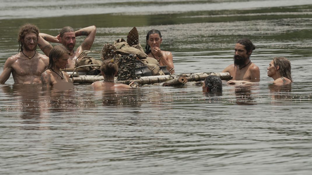 Teilnehmer:innen von "Naked Survival XXL"