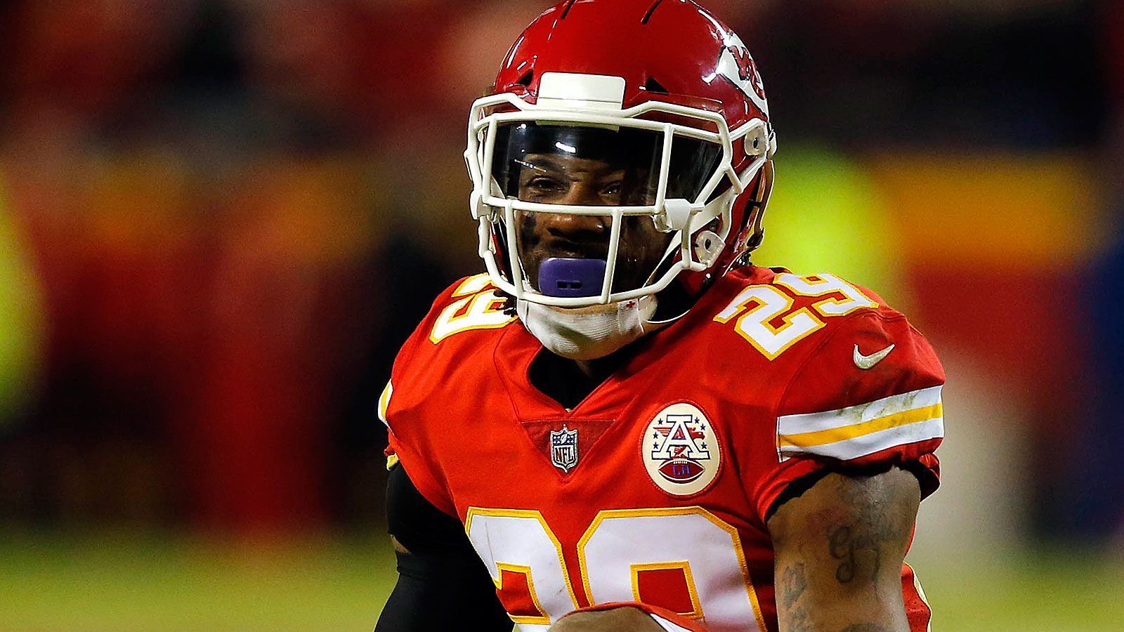 
                <strong>Eric Berry</strong><br>
                Position: SafetyGeburtstag: 29. Dezember 1988NFL seit: 2010 (5. Draft-Pick)Bisheriger Klub: Kansas City ChiefsGehalt 2018: 16,5 Mio. DollarNach auskurierten Fersenproblemen kam Berry zumindest im Schlussspurt der Regular Season sowie in den Playoffs zum Einsatz. In drei Partien gelangen ihm 17 Tackles, allerdings verpasste er wegen der komplizierten Verletzung fast zwei komplette Spielzeiten.
              