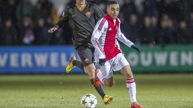 
                <strong>Abdelhak Nouri (Niederlande)</strong><br>
                Mit sieben Scorer-Punkten (Fünf Tore, zwei Vorlagen) hatte der flinke Abdelhak Nouri großen Anteil an der Qualifikation der Niederländer für die U19-EM. Das Talent von Ajax Amsterdam ist unter Coach Aron Winter im zentralen Mittelfeld gesetzt.
              