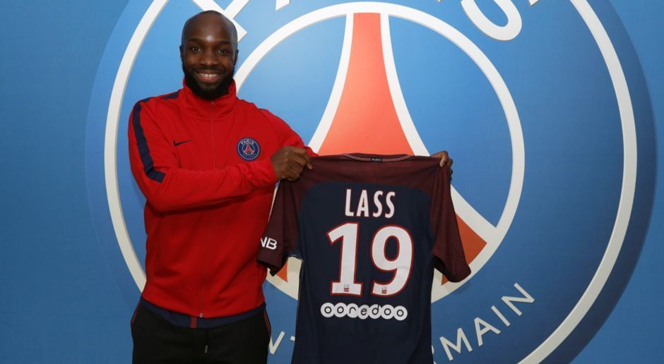 
                <strong>Lassana Diarra</strong><br>
                Der Ligue-1-Tabellenführer Paris St. Germain hat die Verpflichtung von Lassana Diarra bestätigt. Der frühere Nationalspieler Frankreichs war zuvor vereinslos und unterschrieb bei PSG einen Vertrag bis zum Sommer 2019. Zuletzt spielte der 32 Jahre alte Mittelfeldspieler für Al-Jazira in den Vereinigten Arabischen Emiraten, zuvor auch schon bei europäischen Topklubs wie Real Madrid, Chelsea oder Arsenal. Für Diarra ist die Vertragsunterzeichnung in Paris auch eine Heimkehr, denn er wurde in Frankreichs Hauptstadt geboren, spielte bislang aber noch nie für PSG.
              