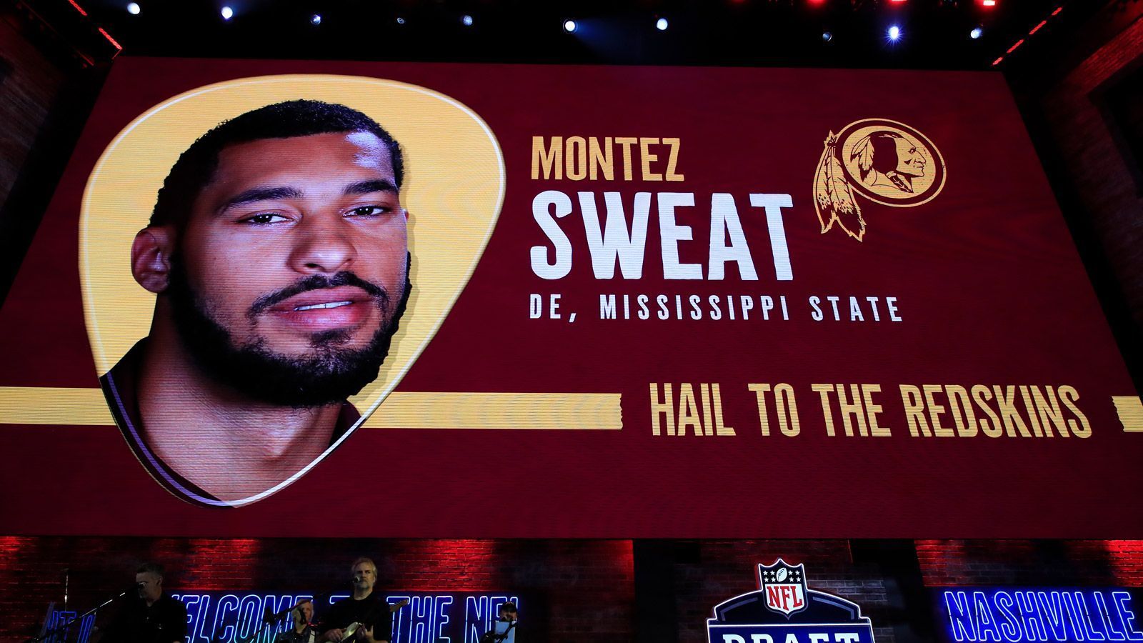 
                <strong>Draft Pick 26: Washington Redskins (durch Trade mit Indianapolis Colts)</strong><br>
                Spieler: Montez SweatPosition: LinebackerCollege: Mississippi State
              
