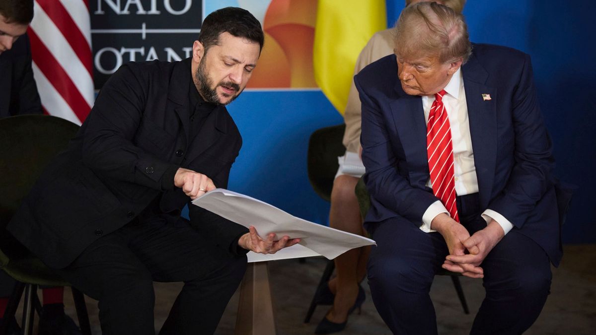 Selenskyj und Trump (r)