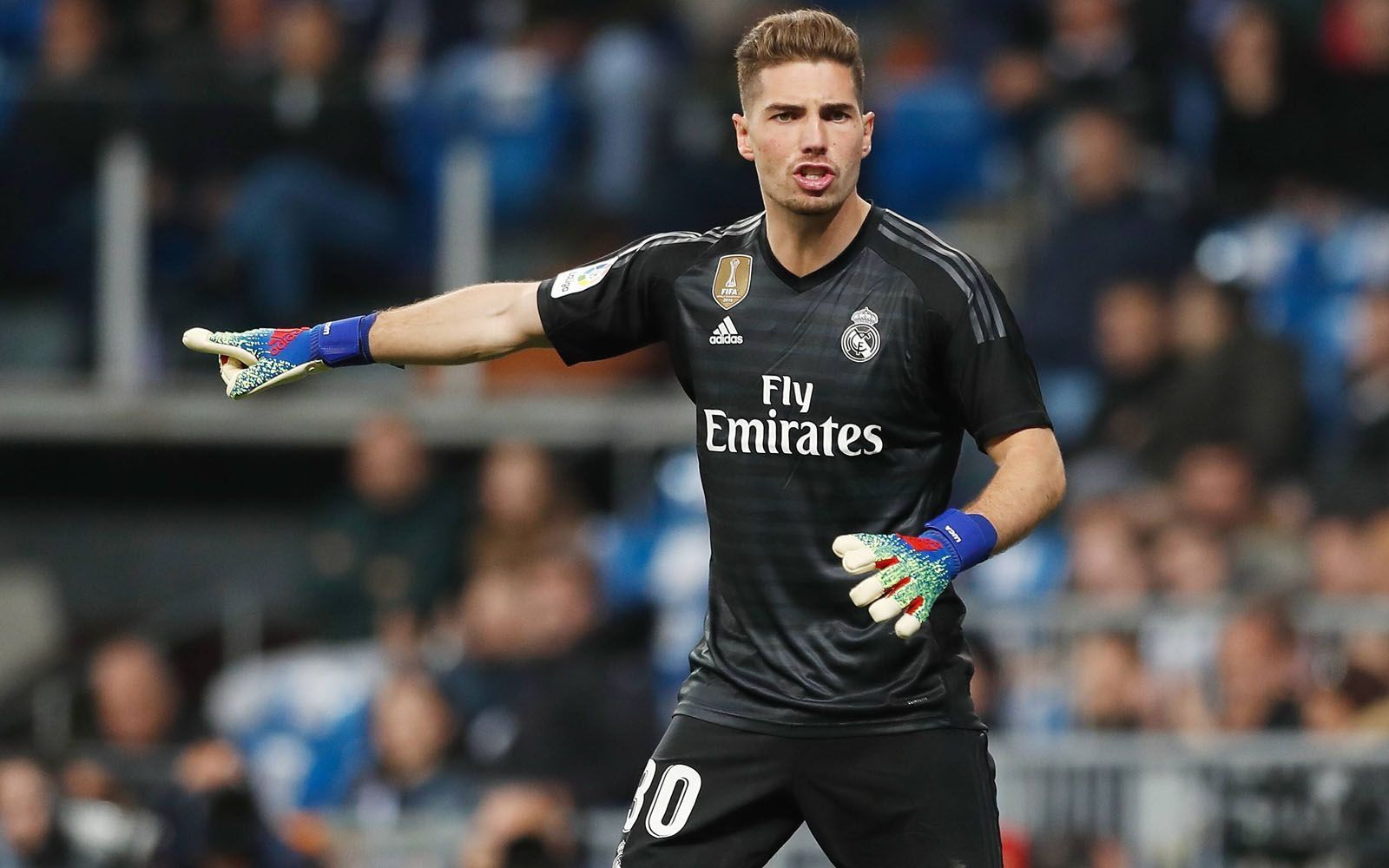 
                <strong>Luca Zidane</strong><br>
                Der Spross von Trainer Zidane debütierte unter seinem Vater in dieser Saison im Real-Tor. Bei einem Navas-Abgang könnte der 21-Jährige als Nummer zwei fest in den Kader der ersten Mannschaft aufrücken. Derzeit ist sein Vertrag bei der B-Mannschaft noch bis 30. Juni 2019 gültig. 
              