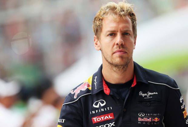 
                <strong>Vor dem vierten Streich</strong><br>
                Vor dem entscheidenden 16. Saisonrennen in Indien sieht Sebastian Vettel noch nicht so optimistisch aus - doch der WM-Führende lässt nichts anbrennen und im Anschluss kann gefeiert werden...
              