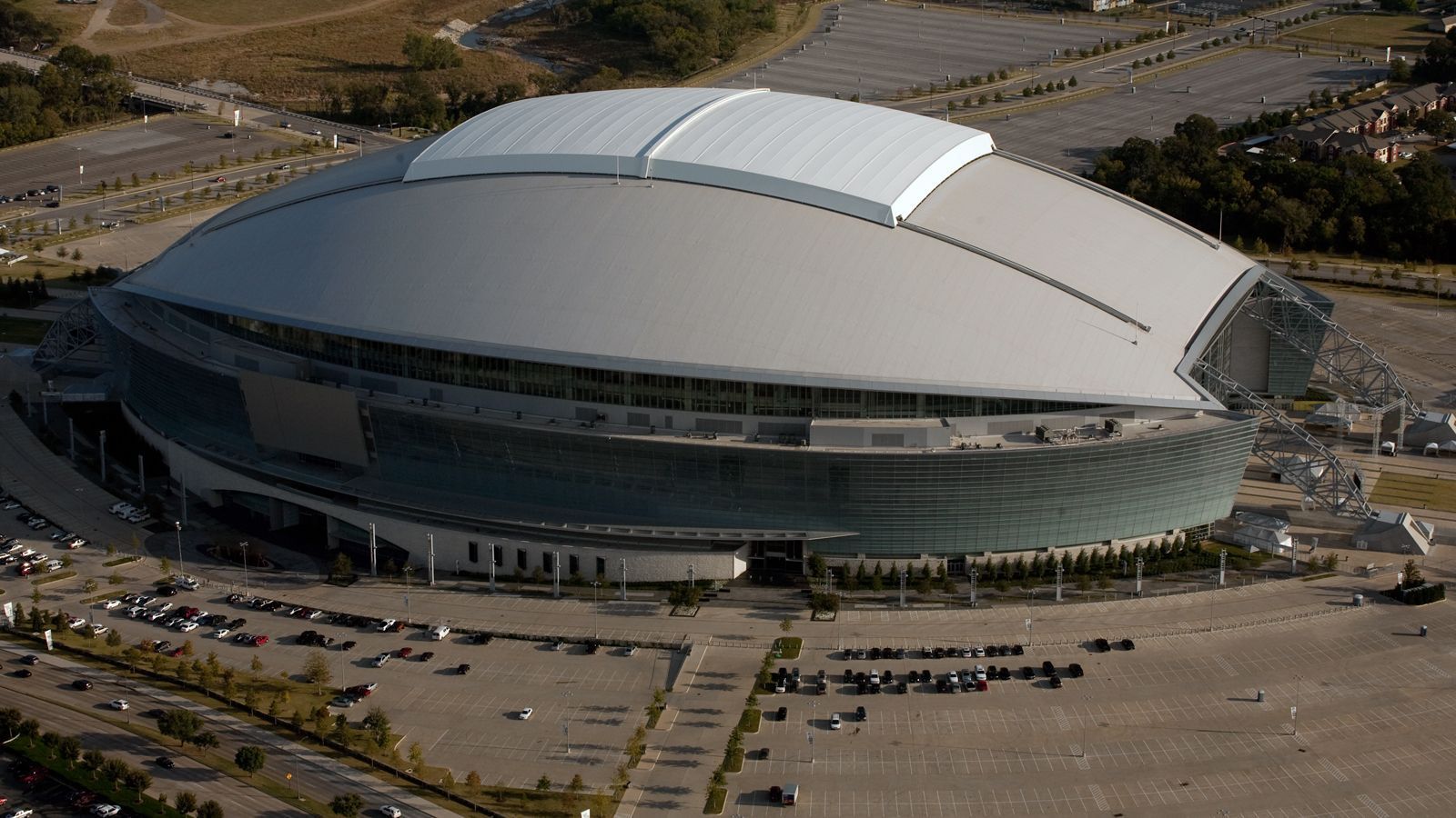 
                <strong>Dallas (einen Super Bowl ausgetragen)</strong><br>
                &#x2022; Stadion: AT&T Stadium (2011)<br>
              