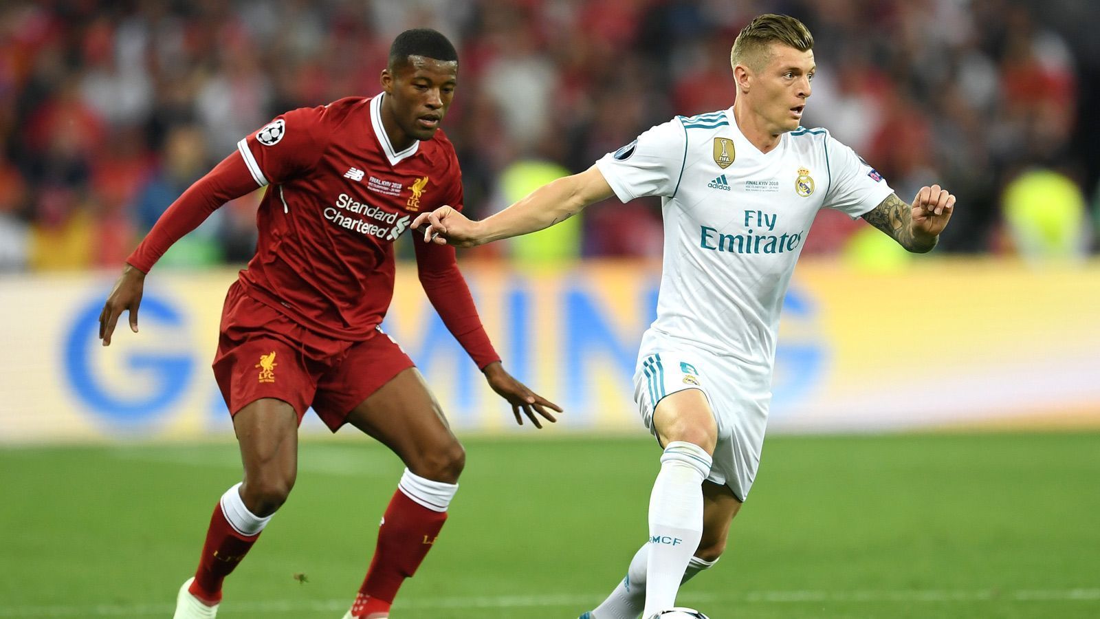 
                <strong>Georginio Wijnaldum (FC Liverpool)</strong><br>
                Sehr umtriebig als offensivster Spieler der Dreierreihe in Liverpools Mittelfeld. Wijnaldum schleppt den Ball zu Beginn oft vor den gegnerischen Sechzehner, wo ihm aber die Ideen ausgehen. In der zweiten Hälfte bemüht, in den Zuspielen aber etwas zu risikofreudig und folglich ohne Einfluss auf das Offensivspiel. ran-Note: 4
              