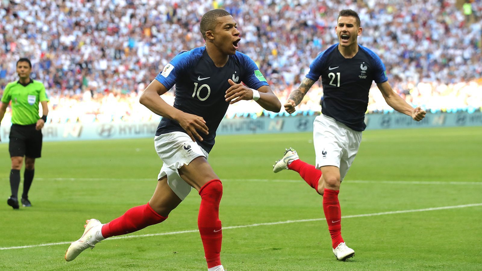 
                <strong>Platz 3: Frankreich</strong><br>
                Offensiv zeigten die Franzosen gegen Argentinien die bislang beste Leistung einer Mannschaft im gesamten Turnier. Umschaltspiel, Kreativität und Abschlussstärke waren hervorragend. Allerdings kassierte die "Equipe Tricolore" drei Gegentore. Auch wenn eins ein unhaltbares Traumtor und ein weiteres ein extrem glücklicher Zufall war, kostet dieses Manko die Franzosen eine bessere Platzierung.
              