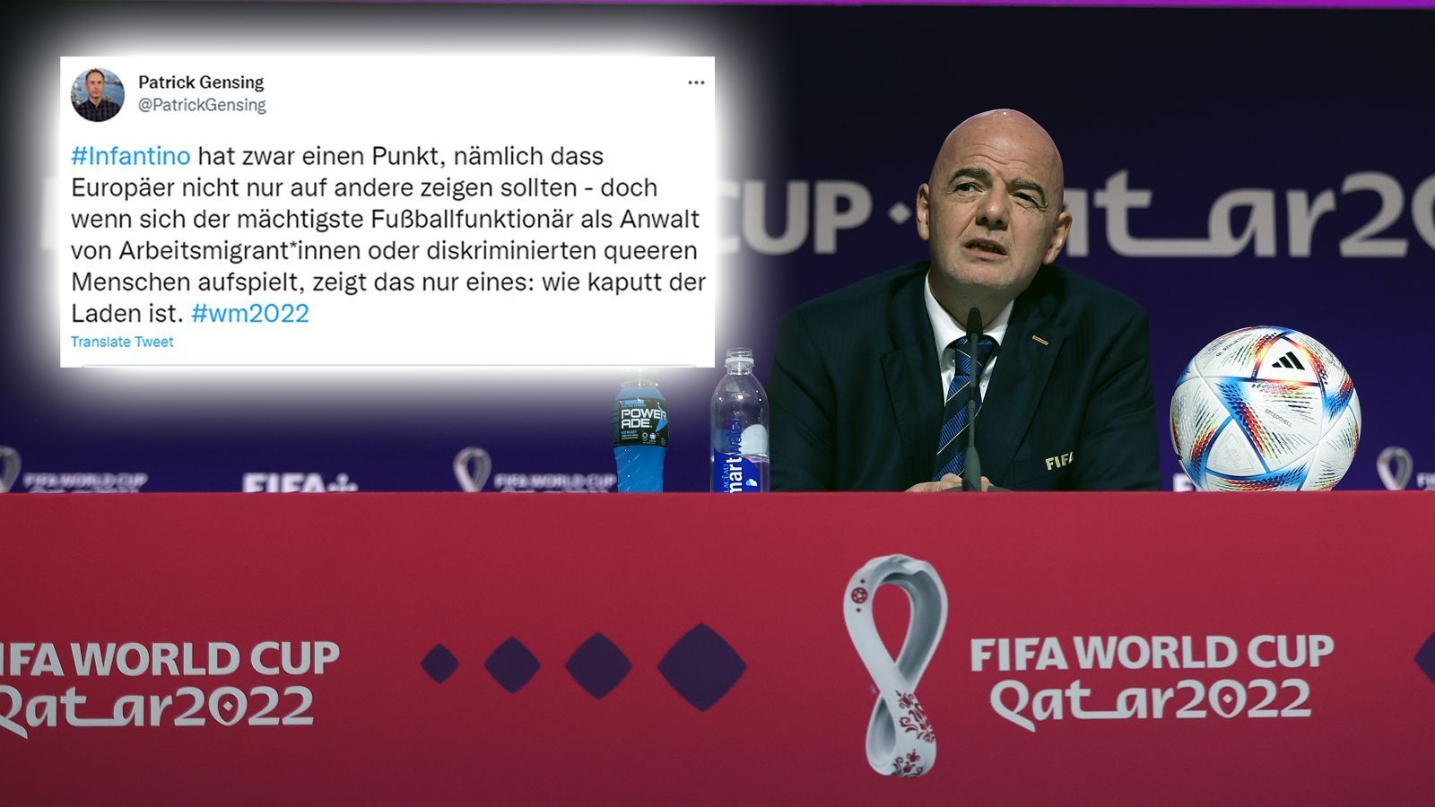 
                <strong>Wie kaputt ist die FIFA?</strong><br>
                "Heute fühle ich mich katarisch, heute fühle ich mich arabisch, heute fühle ich mich afrikanisch, heute fühle ich mich schwul, heute fühle ich mich behindert, heute fühle ich mich als Gastarbeiter", sagte Infantino auf der Pressekonferenz am Tag vor dem WM-Eröffnungsspiel. Jeder und jede seien herzlich willkommen: "Wenn jemand was anderes sagt, ist das nicht die Haltung des Landes – und es ist nicht die Haltung der FIFA", ergänzte er.
              