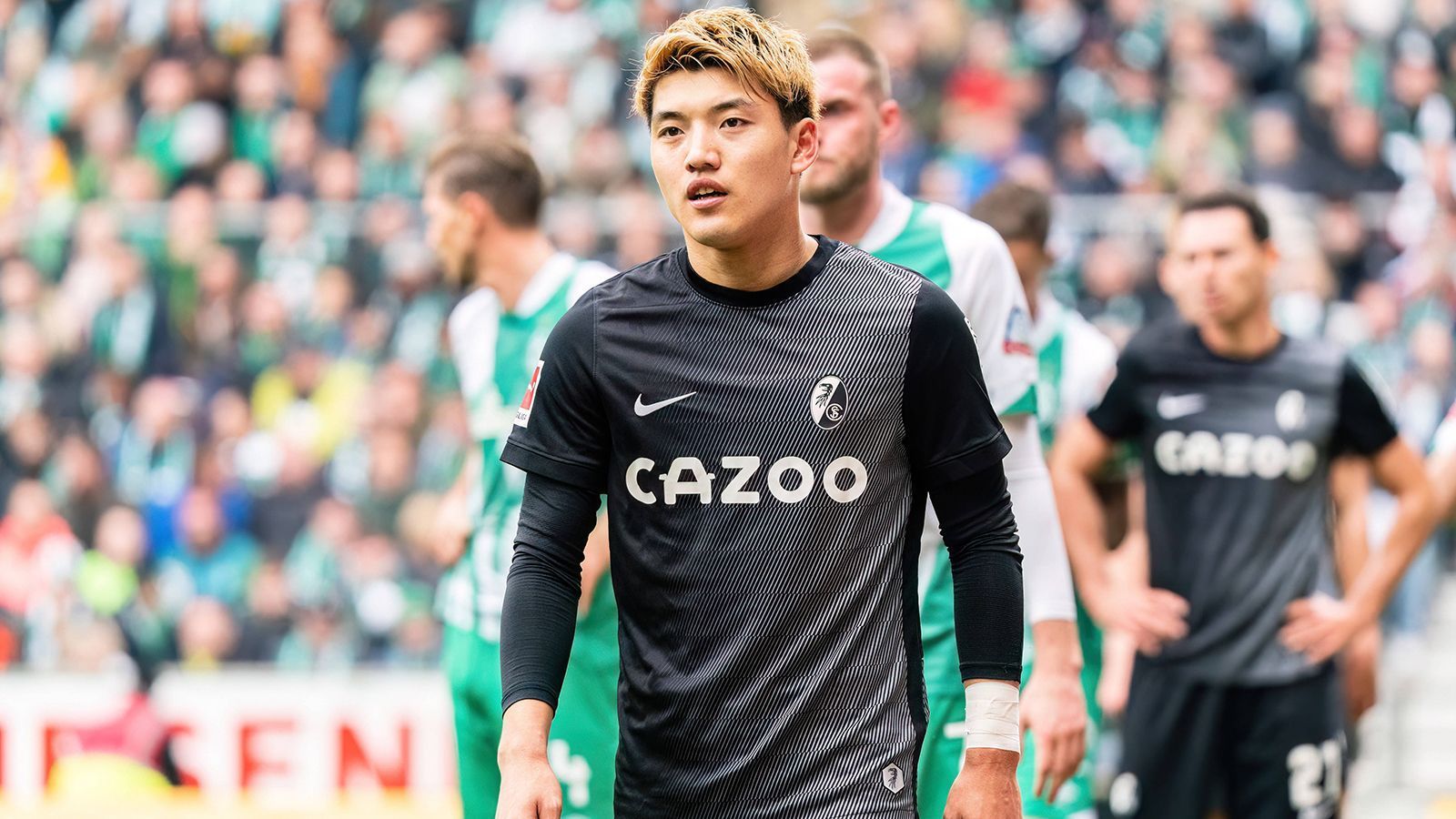 
                <strong>Mittelfeld: Ritsu Doan </strong><br>
                &#x2022; Team: SC Freiburg<br>&#x2022; Nation: Japan<br>
              