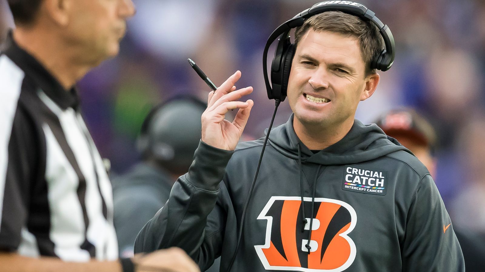 
                <strong>Sean McVay vs Zac Taylor</strong><br>
                Beim London-Spiel zwischen den Bengals und den Rams (So., ab 17:00 Uhr live auf ProSieben MAXX und ran.de) kommt es zum Trainer-Duell zwischen Sean McVay und Zac Taylor. Beide kennen sich bestens, McVay holte Taylor in seinen Trainerstab, als er im Jahr 2017 den Head-Coach-Posten bei den Rams übernahm. Zunächst betreute Taylor die Wide Receiver, im Folgejahr war er für die Quarterbacks der Rams verantwortlich und damit auch für die Entwicklung von Jared Goff.
              