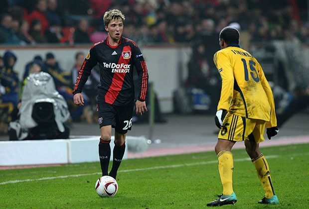 
                <strong>Kevin Kampl</strong><br>
                Denn angefangen hat alles in der zweiten Mannschaft von Bayer Leverkusen. Kurzzeitig durfte er sogar in der Europa League internationale Luft schnuppern. Der Durchbruch gelang ihm jedoch erst in Liga zwei.
              