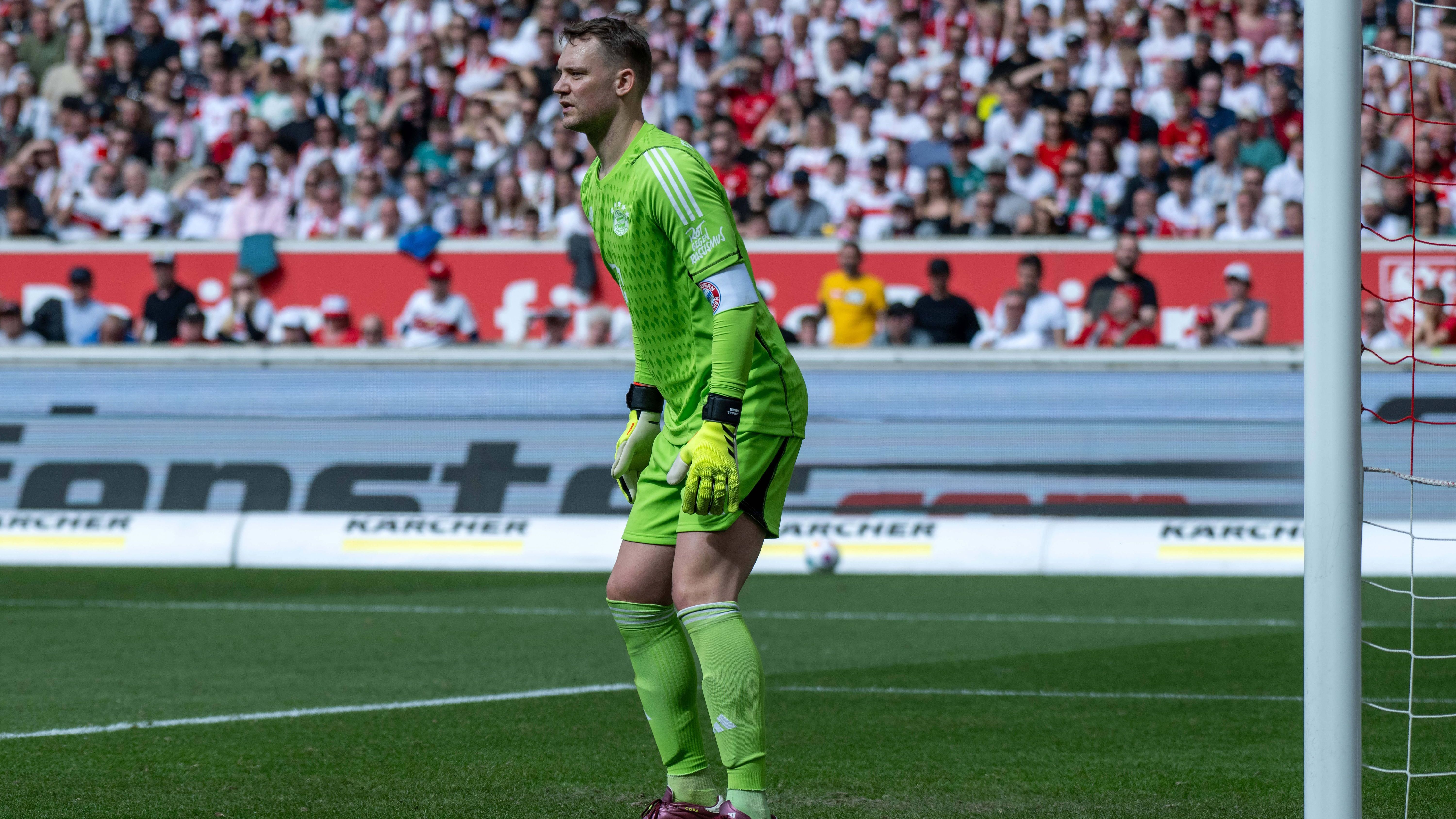 <strong>Manuel Neuer (FC Bayern München)</strong><br>Der Nationalkeeper hat gut zu tun und muss nach zehn Minuten mit einer Parade gegen Führich das 0:1 verhindern. Kurz darauf rettet Dier, dann ist Neuer gegen Stergiou aber machtlos (29.). Rettet nach der Pause zweimal gegen Führich (51., 53.) sowie gegen Undav (62.), kann aber das 1:2 durch Jeongs Kopfball (83.) ebenso wenig verhindern wie das 1:3 durch Silas in der Nachspielzeit. <strong><em>ran</em>-Note: 3</strong>