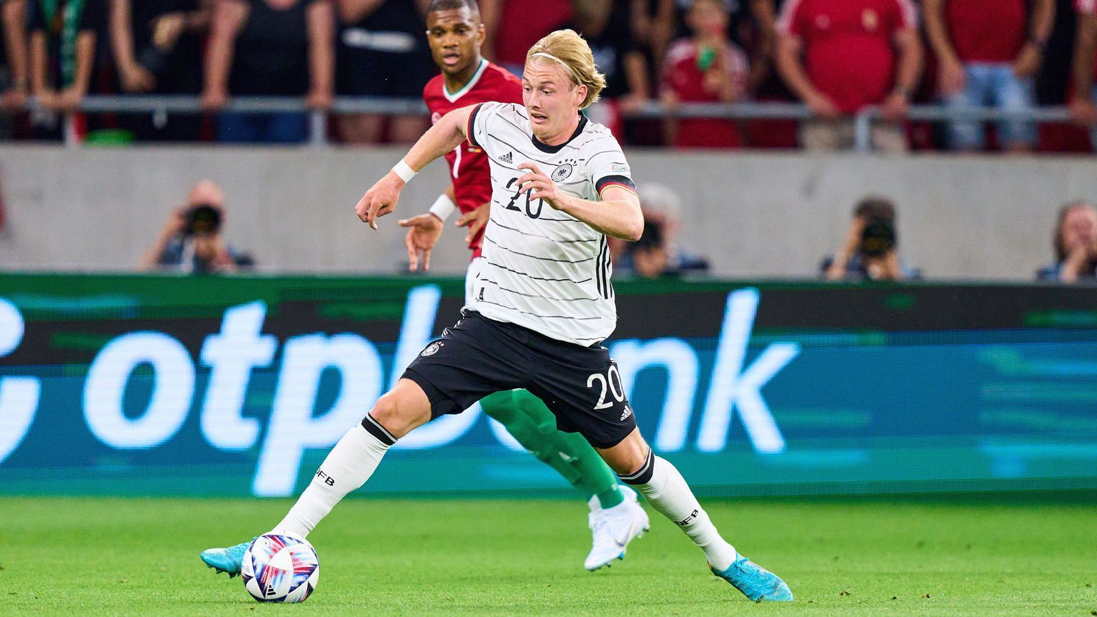 
                <strong>Julian Brandt (Borussia Dortmund)</strong><br>
                &#x2022; Position: Offensives Mittelfeld/Stürmer<br>&#x2022; A-Länderspiele: 38<br>&#x2022; Bisherige WM-Teilnahmen: 1 (2018)<br>
              