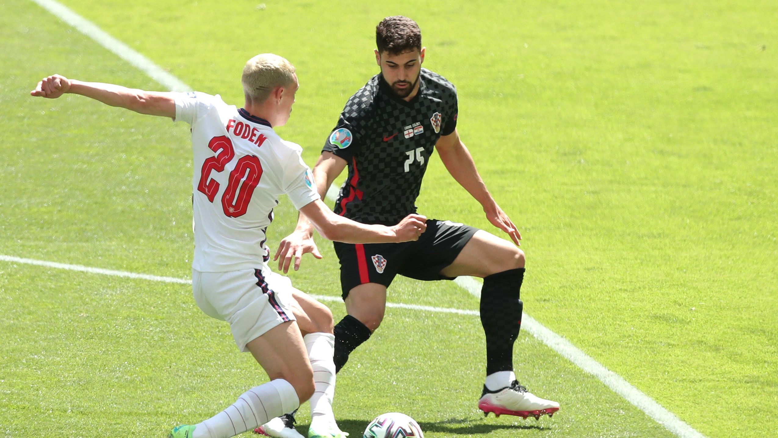 
                <strong>Josko Gvardiol	(Kroatien)</strong><br>
                Der Leipziger Neuzugang kann Foden zu Spielbeginn nicht an dessen Pfostenschuss hindern. Der Youngster muss sich zu Beginn erst sortieren, verteidigt dann aber gut. Mit fortschreitender Spieldauer immer mehr in der Offensive beteiligt, geht sogar mutig an den gegnerischen Strafraum. Kurz vor dem 1:0 von Sterling versucht er Passgeber Phillips zu attackieren, rauscht allerdings knapp vorbei. ran-Note: 3
              