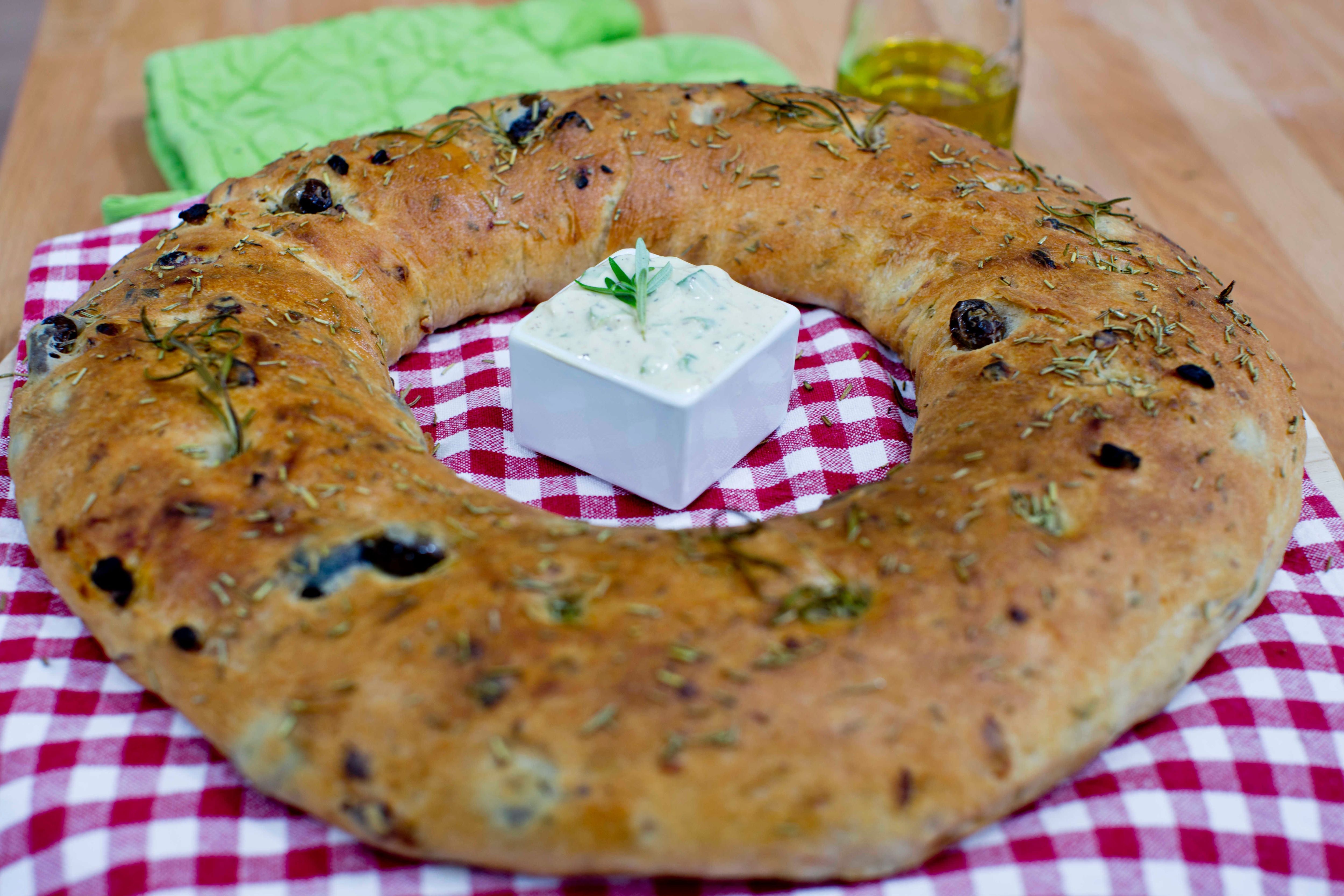 Rosmarin-Ciabatta | Rezept | Das große Backen