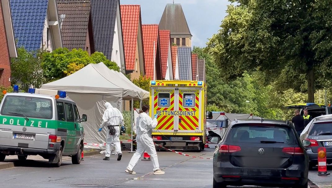 Zwei Personen sind bei einer Gewalttat in Osnabrück ums Leben gekommen.
