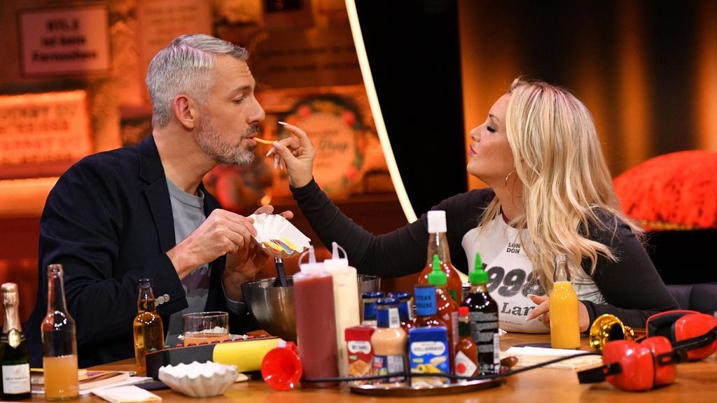 Evelyns "Traum-Date" bei "TV total": Pommes mit Zwiebeln sind phenomenal