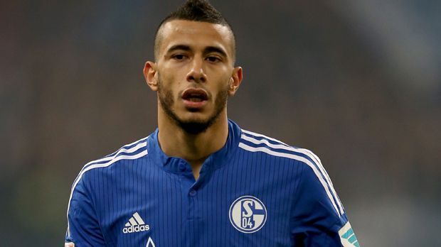 
                <strong>Belhanda</strong><br>
                Mittelfeld - Younes Belhanda (FC Schalke): Sehr viel Potenzial besitzt auch der Marokkaner der Knappen, der in der Winterpause vom ukrainischen Meister Dynamo Kiew ausgeliehen wurde. Schalke wollte den Mittelfeldmann angeblich schon verpflichten, als dieser noch in Montpellier spielte - vergeblich. Im zweiten Anlauf klappte es nun aber und Belhanda kann nun zeigen, dass er wieder an seine einstige Form wie in Frankreich anknüpfen kann. Bislang lief er ein Mal für Schalke in der Bundesliga auf.
              