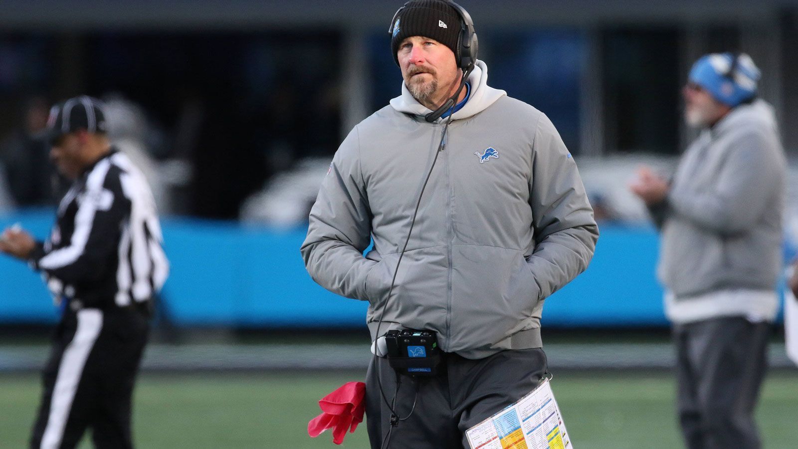 
                <strong>Detroit Lions: Möglichkeit zur dritten Challenge für Coaches</strong><br>
                Den Head Coaches stehen aktuell zwei Challenges pro Spiel zur Verfügung. Wird beiden stattgegeben, erhalten sie eine dritte Challenge. In Zukunft soll eine erfolgreiche Challenge pro Spiel reichen, um eine dritte zu erhalten.
              