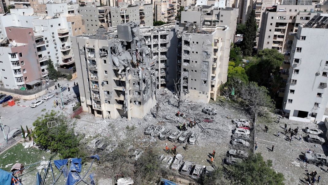 Laut Angaben aus Israel hat der Iran das Land trotz der Waffenruhe angegriffen. Teheran wehrt sich gegen den Vorwurf.