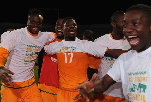 
                <strong>Gruppe C: Elfenbeinküste</strong><br>
                Die Ivorer sichern sich ihr drittes WM-Ticket nacheinander in den Play-offs gegen den Senegal. Nachdem die "Elefanten" bei den letzten beiden Turnieren immer Los-Pech hatten, sieht es jetzt vielversprechend für sie aus
              
