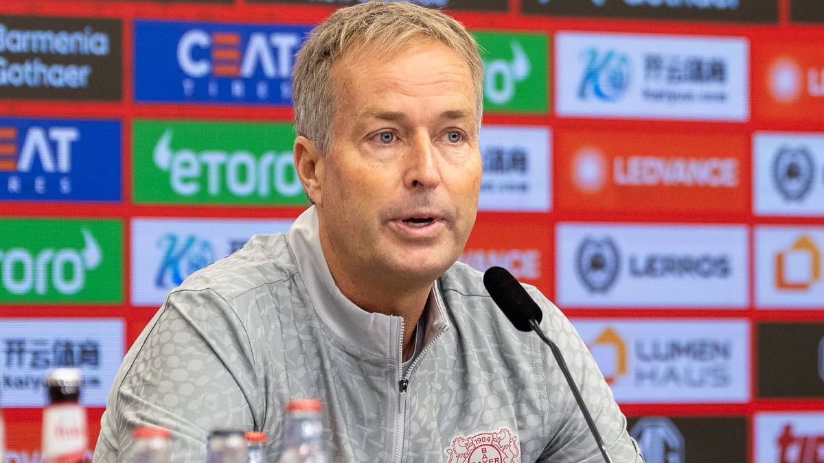 10.09.2025, Fussball: Bayer 04 Leverkusen, Pressekonferenz anlaesslich der Vorstellung von Kasper Hjulmand im Pressekonferenz-Raum in der BayArena in Leverkusen. Kasper Hjulmand (Bayer 04 Leverkuse...