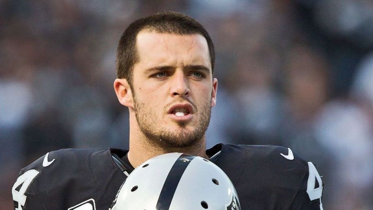 Derek Carr Raiders-Frist