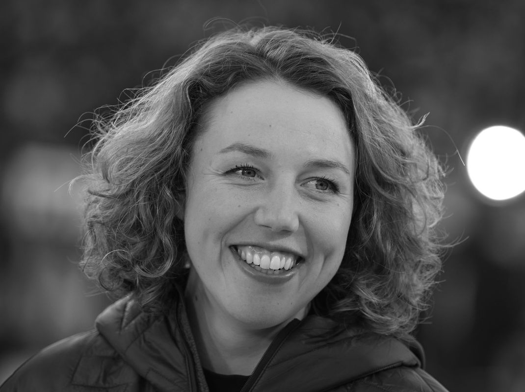 Nicht nur die Sportlerin, auch der Mensch Laura Dahlmeier wird nach ihrem tödlichen Unfall ausdrücklich gewürdigt.
