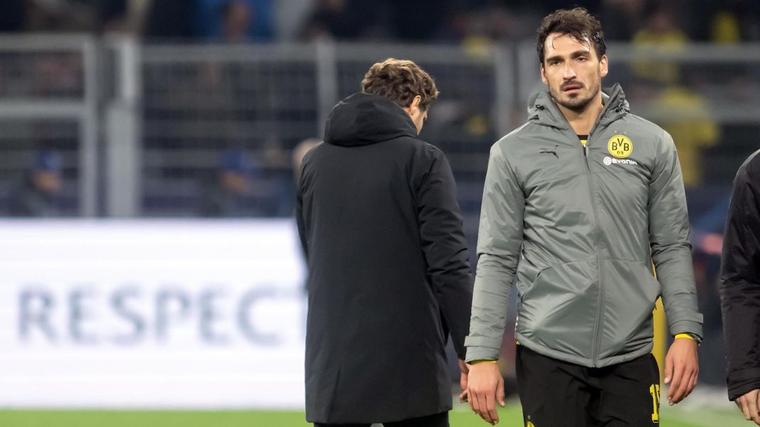 Dortmunds Abwehrchef Hummels kritisiert Mitspieler nach Remis in der Champions League. 