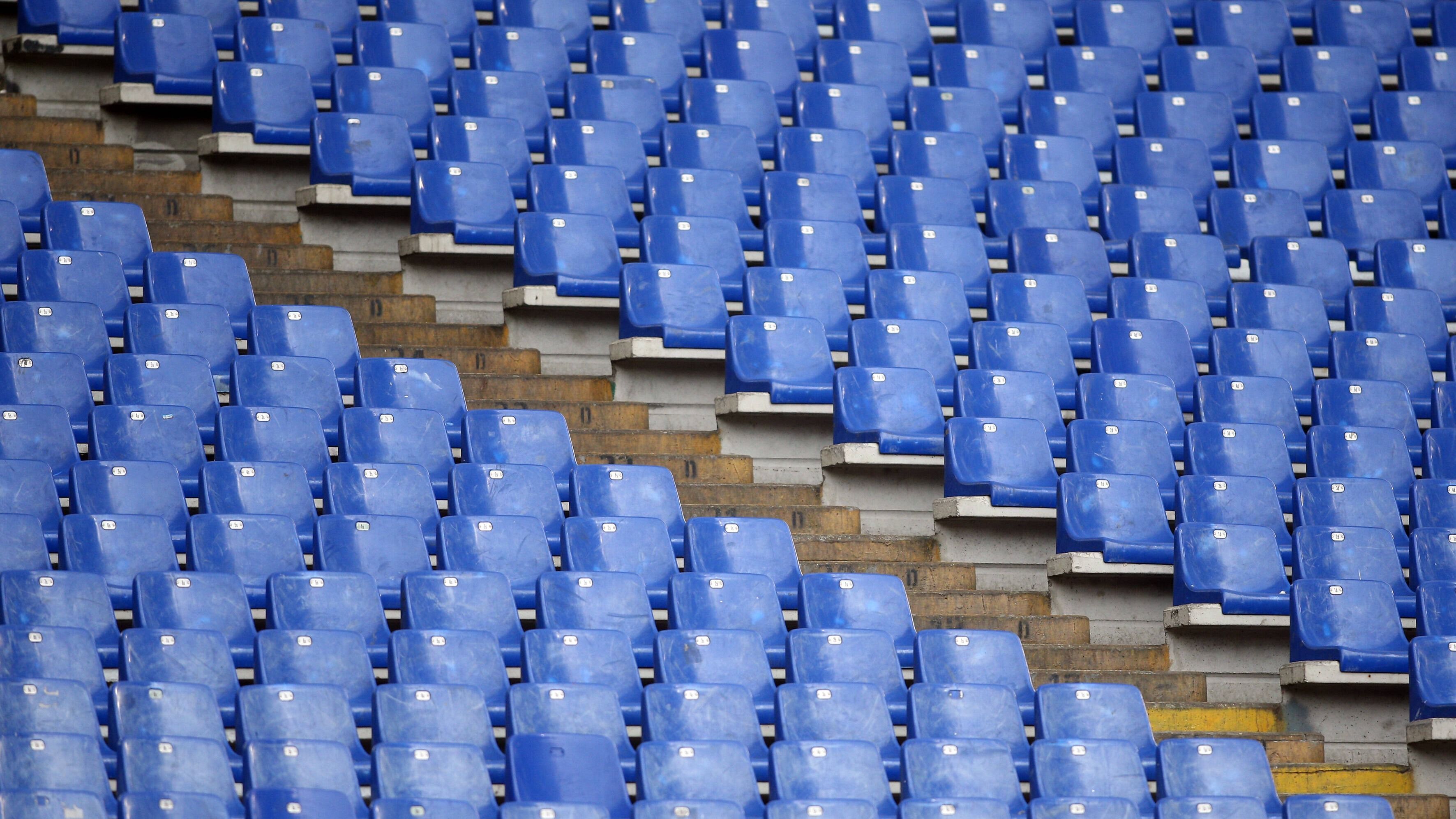 
                <strong>FC Bologna: Fans verzichten auf Ticketerstattungen</strong><br>
                Italien ist besonders von der Corona-Krise betroffen, und das macht sich auch in der italienischen Serie A bemerkbar. Beim Tabellenzehnten der Liga wollen die Anhänger ihre Solidarität mit den Betroffenen der Corona-Krise zeigen und verzichten daher zum Großteil auf die Rückersattungsgelder für ihre Tickets, wie es in einer Meldung des Vereins heißt. Demnach könne der FC Bologna selbst entscheiden, was sie mit dem ein­ge­sparten Geld machen. Nach Ver­eins­an­gaben sollen die bereits erfolgten Einnahmen Ein­rich­tungen zugu­te­kommen, die im Kampf gegen das Virus stehen.
              