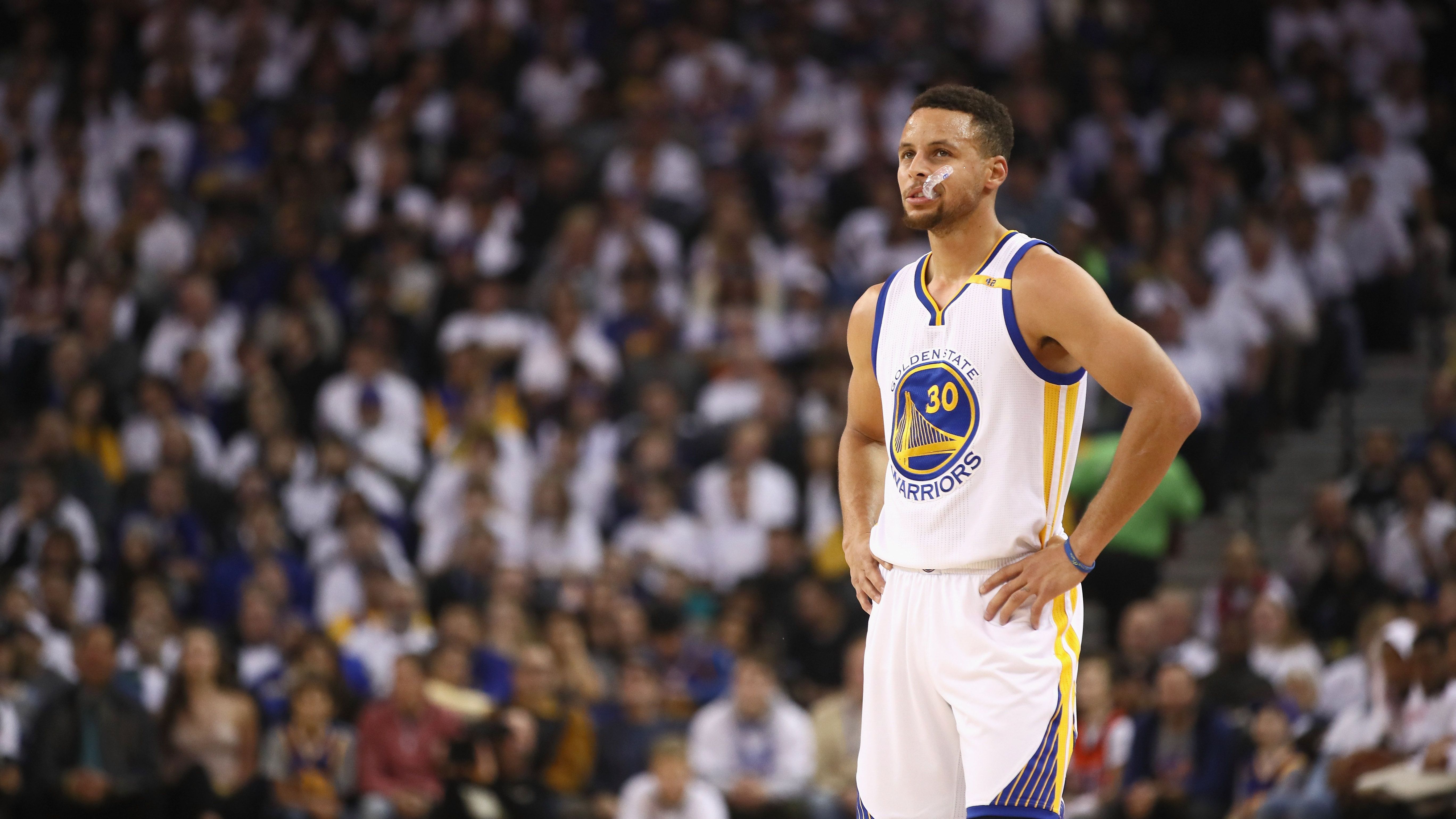 <strong>Platz 10 (geteilt): Stephen Curry</strong><br>MVPs: 2<br>Jahre und Team: 2015, 2016 (Golden State Warriors)