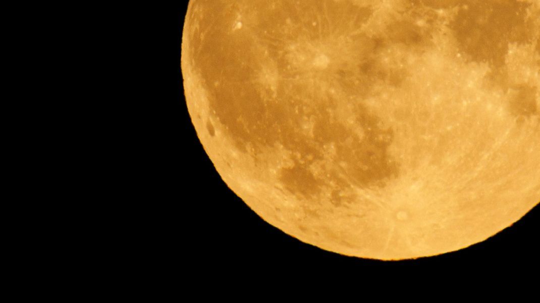 Erst Supermond, dann "Blue Moon" - im August gibt's gleich zwei Vollmonde zu sehen. Ein seltenes Phänomen.