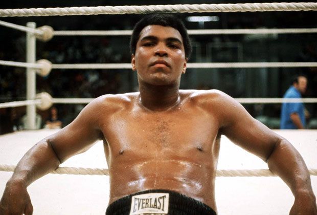 
                <strong>1. Muhammad Ali</strong><br>
                "The Greatest", so Alis Ringname, ist Programm. 40 Jahre ist es her, dass Ali im "Rumble in the Jungle" triumphierte. Doch auch Kämpfe wie der "Thrilla in Manilla" und der "Fight of the century" machen ihn zu einem der größten Boxer aller Zeiten.
              