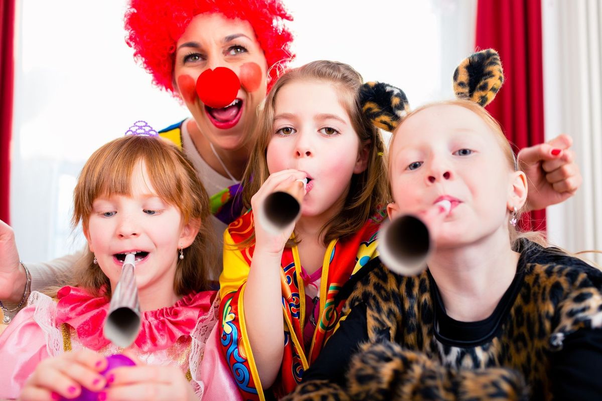 Faschingsspiele: Ideen für die Kinder-Faschingsparty Fotolia_93641576 