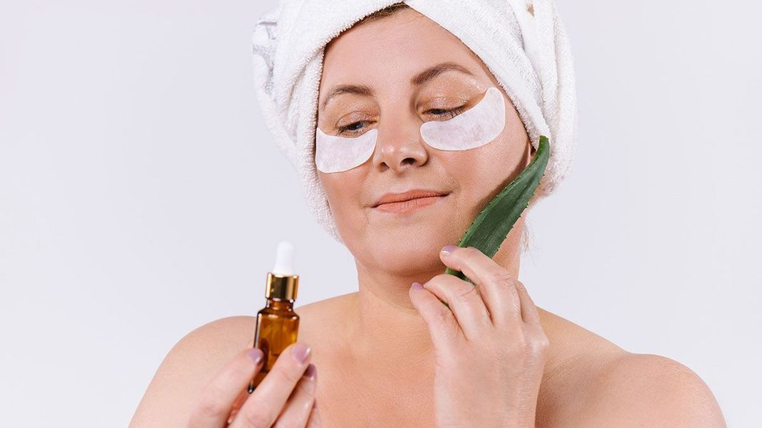 Step by step Anleitung für ein DIY-Wimpernlifting zuhause: Hier findet ihr die wichtigsten Schritte zum Nachmachen!