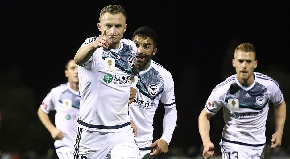 
                <strong>AFC Champions League</strong><br>
                AFC Champions League (komplett lizenziert): Melbourne Victory, Shandong Luneng, Zob Ahan Isfahan, Urawa Red Diamonds, al-Hilal, Jeonbuk Hyundai Motors, al Ain Club, Lokomotiv Taschkent, Sydney FC, Shanghai SIPG, FC Tokyo, al-Jaish, Ittihad FC, Pohang Steelers, al-Jazira Club, FK Nasaf Karschi, Guangzhou Evergrande, Sepahan FC, Gamba Osaka, Lekhwiya Sports Club, al-Nasr, Suwon Samsung Bluewings, al-Nasr Sports Club, Paxtakor Taschkent, Jiangsu Suning, Tractor Sazi Täbris, Sanfrecce Hiroshima, al-Ahli, FC Seoul, Buriram United, FC Bunyodkor und Becamex Binh Duong.
              