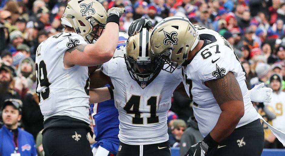 
                <strong>6. New Orleans Saints (Bilanz: 8-3 / Vorwoche: Platz 2)</strong><br>
                Die Siegesserie der Saints ist gerissen. Beim 20:26 gegen die Rams ging New Orleans zum ersten Mal seit Woche zwei wieder als Verlierer vom Platz. Insbesondere die Offensive zeigte lange nicht die gewohnte Qualität. Drew Brees überschritt die Marke von 100 Passing-Yards erst im letzten Viertel. Dennoch gehören die Saints nach wie vor zu den Mitfavoriten auf den Super Bowl. Vor allem Rookie-Running-Back Alvin Kamara zeigte mit zwei Touchdowns wieder einmal eine starke Leistung.
              