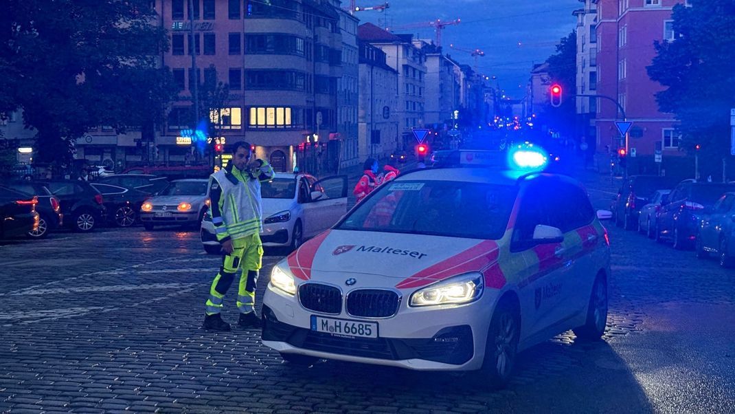 In München kam es zu Schüssen nach einem Messerangriff.
