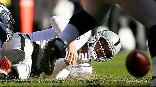 
                <strong>Oakland Raiders</strong><br>
                Oakland Raiders: Einmal mehr scheitern die Kalifornier um Quarterback Derek Carr schon in der Regular Season - mittlerweile zum 13. Mal nacheinander. Playoffs kennen die jüngeren Raiders-Fans nur vom Hörensagen.
              