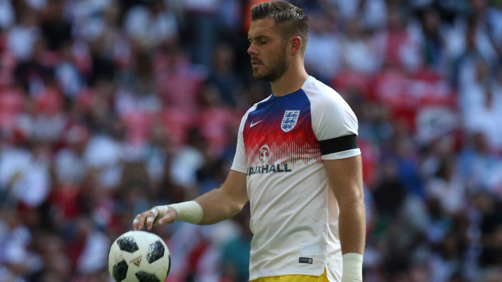
                <strong>Jack Butland (England)</strong><br>
                Jack Butland (England) -  Gewicht: 96 Kilogramm.
              