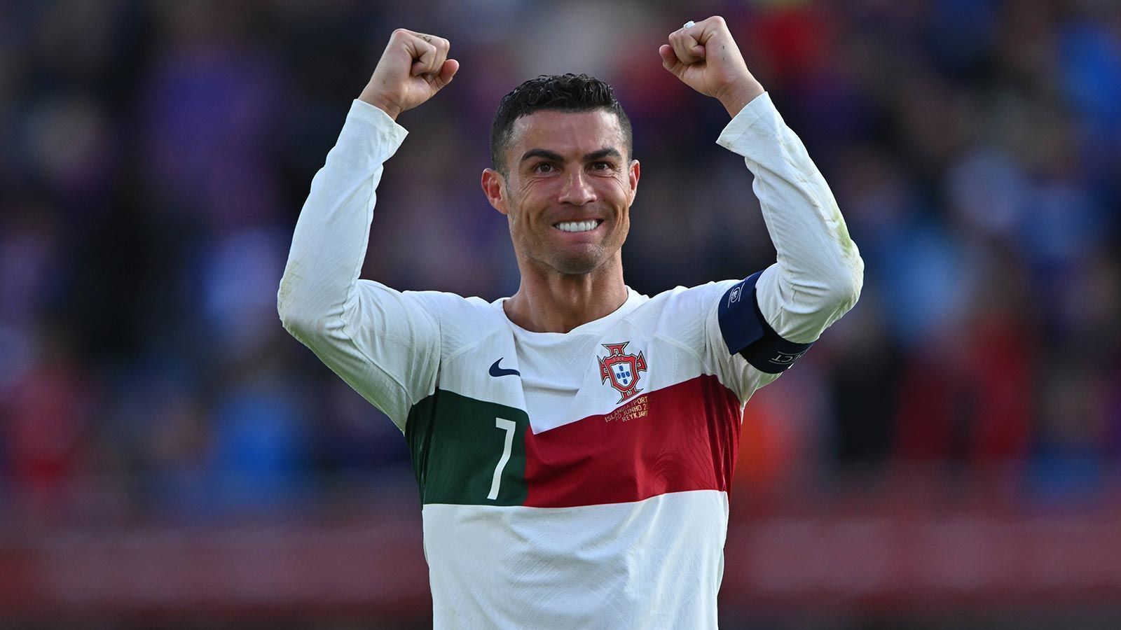 
                <strong>Uhren, Hotel, Statue: Das CR7-Imperium</strong><br>
                Cristiano Ronaldo ist auch abseits des Platzes ein vielbeschäftigter Mann. Jetzt steigt der Superstar in ein Start-up für Luxusuhren aus Deutschland ein. Es ist bei weitem aber nicht die einzige Sache, an der Ronaldo Anteile hat. ran zeigt das Imperium von CR7. (Stand: Juli 2023)
              