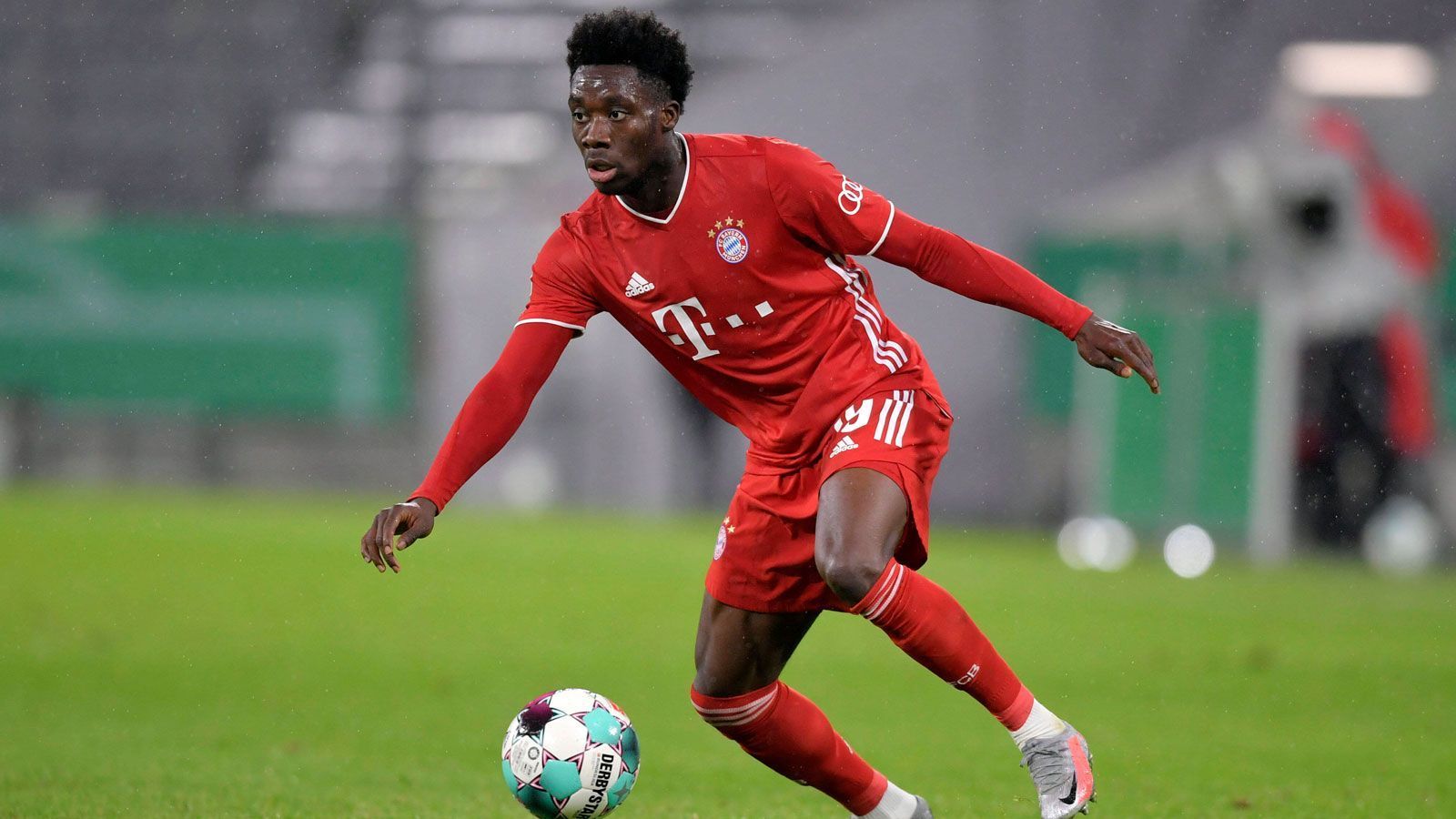 
                <strong>Alphonso Davies (ab 83.)</strong><br>
                In einer Phase, in der die Bayern den Sack längst zugemacht haben, hat er keine wirklich auffälligen Aktionen mehr. ran-Note: ohne Bewertung
              